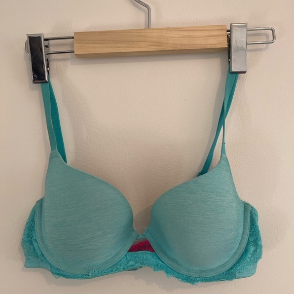 Sexy Tease 32C La Senza bra - Picture 1 of 5